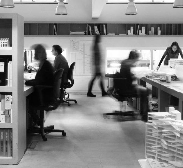 GIAI ĐOẠN 3: Tiếp nhận và phân tích phản hồi từ khách hàng chỉnh sửa thiết kế